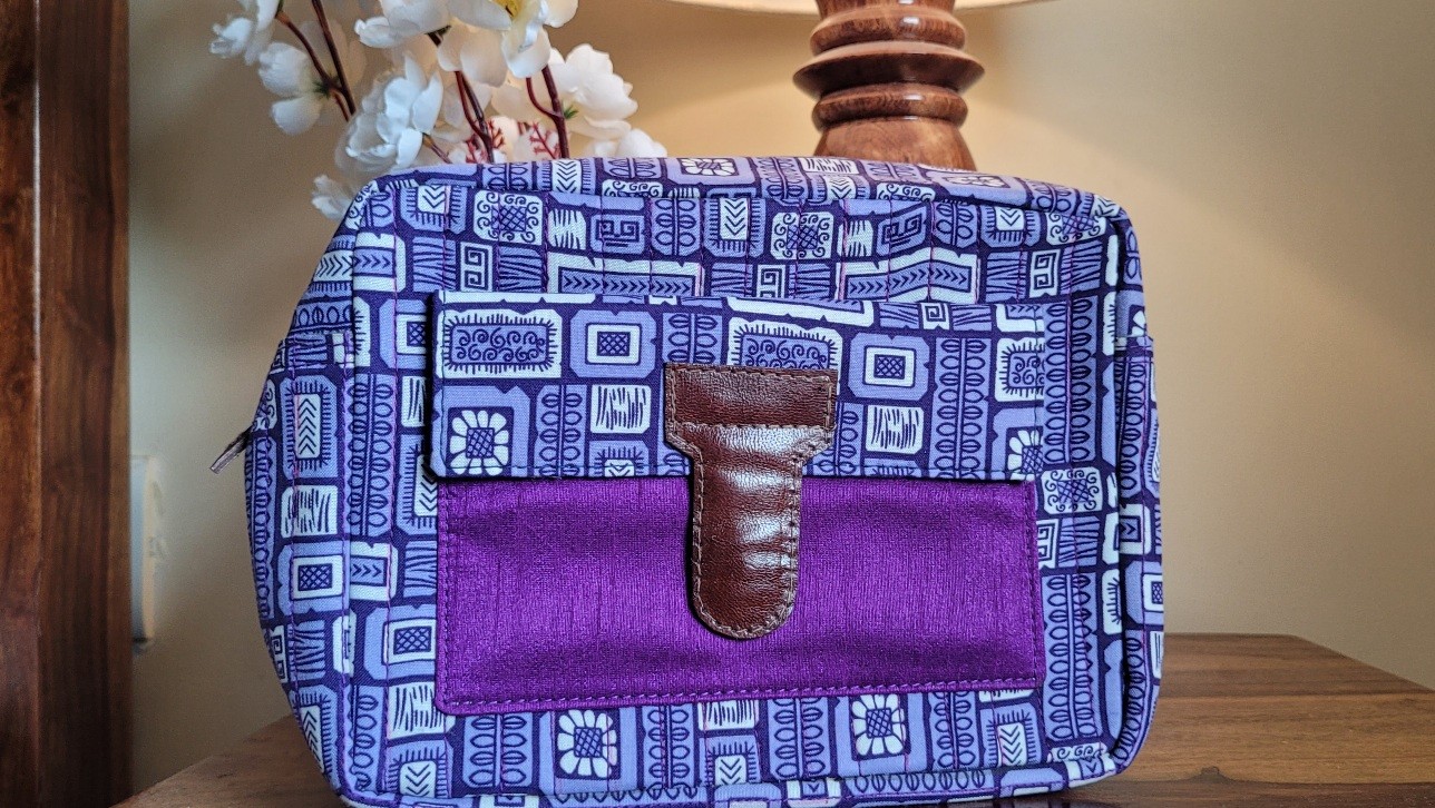 Handcrafted quilted multipurpose waterproof toiletry bag t10